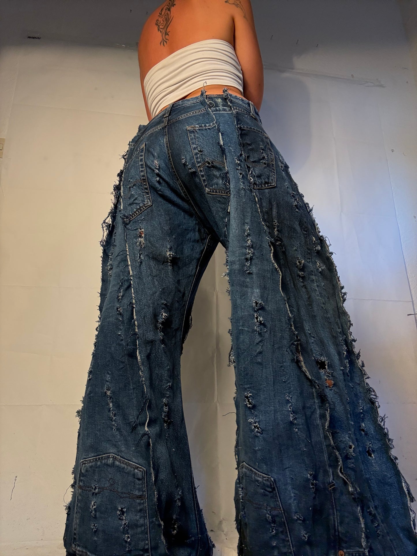 BAGGY DISTRESSED DARK DENIM SPG PANTS