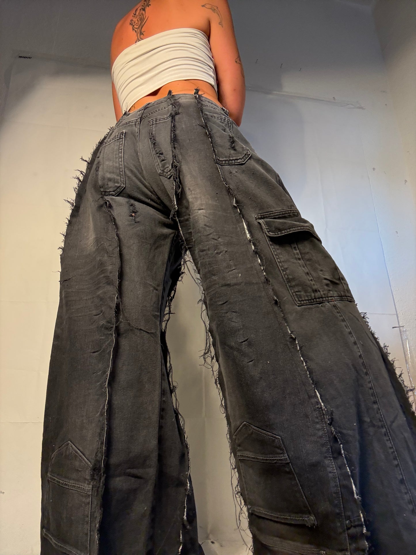 BAGGY DISTRESSED DARK DENIM SPG PANTS