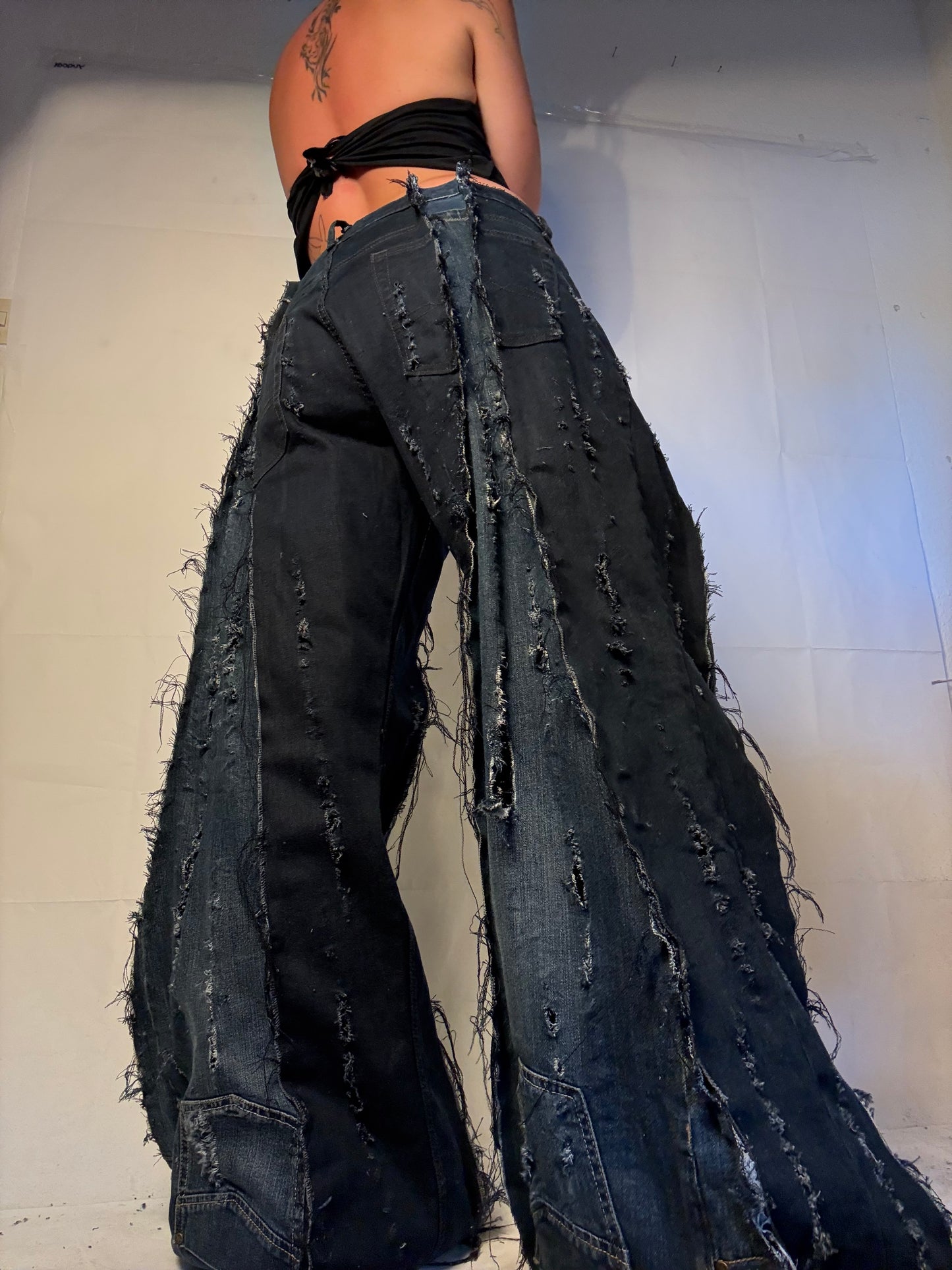 EXTRA LONG BAGGY DISTRESSED DARK DENIM SPG PANTS
