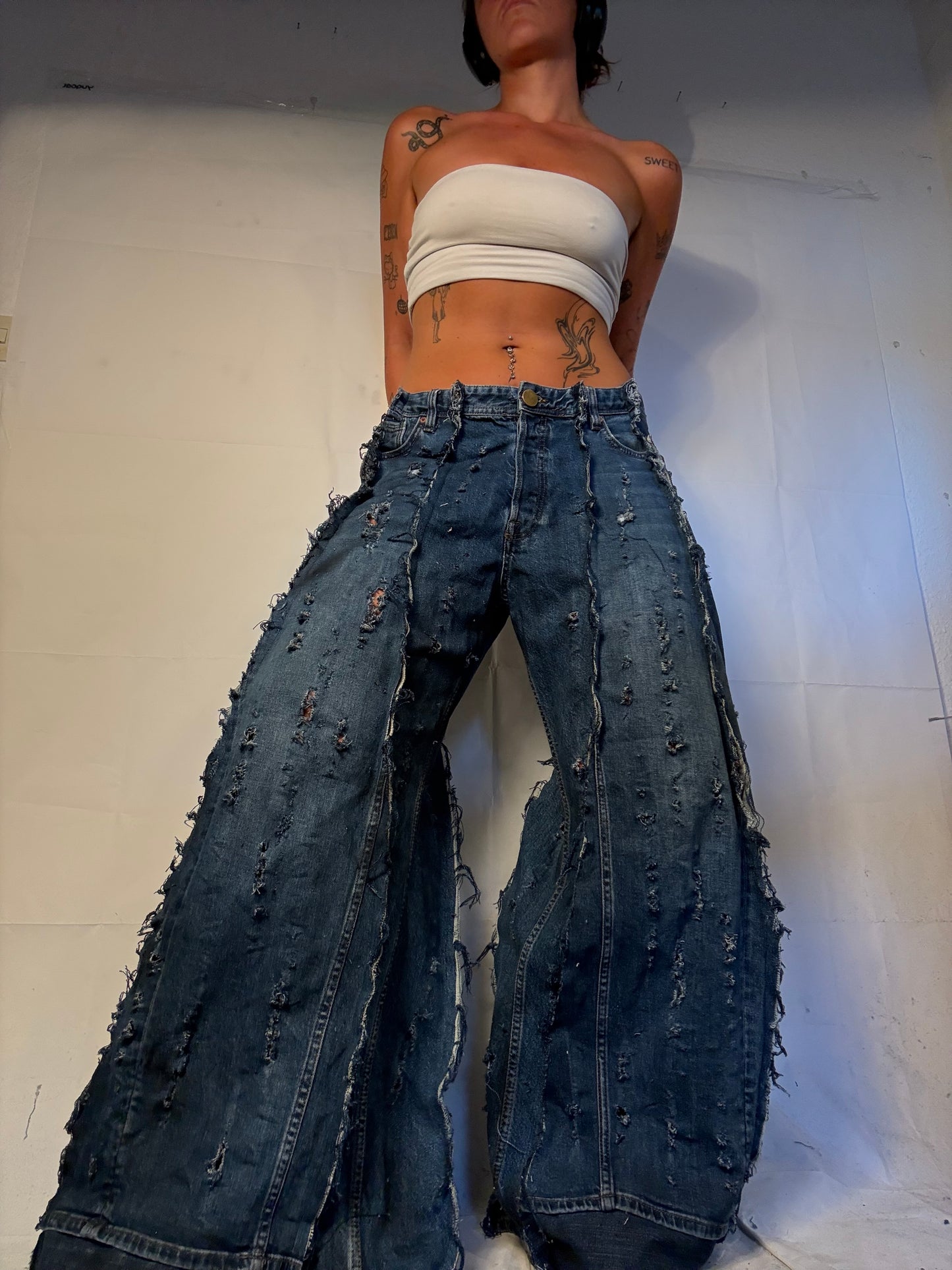 BAGGY DISTRESSED DARK DENIM SPG PANTS