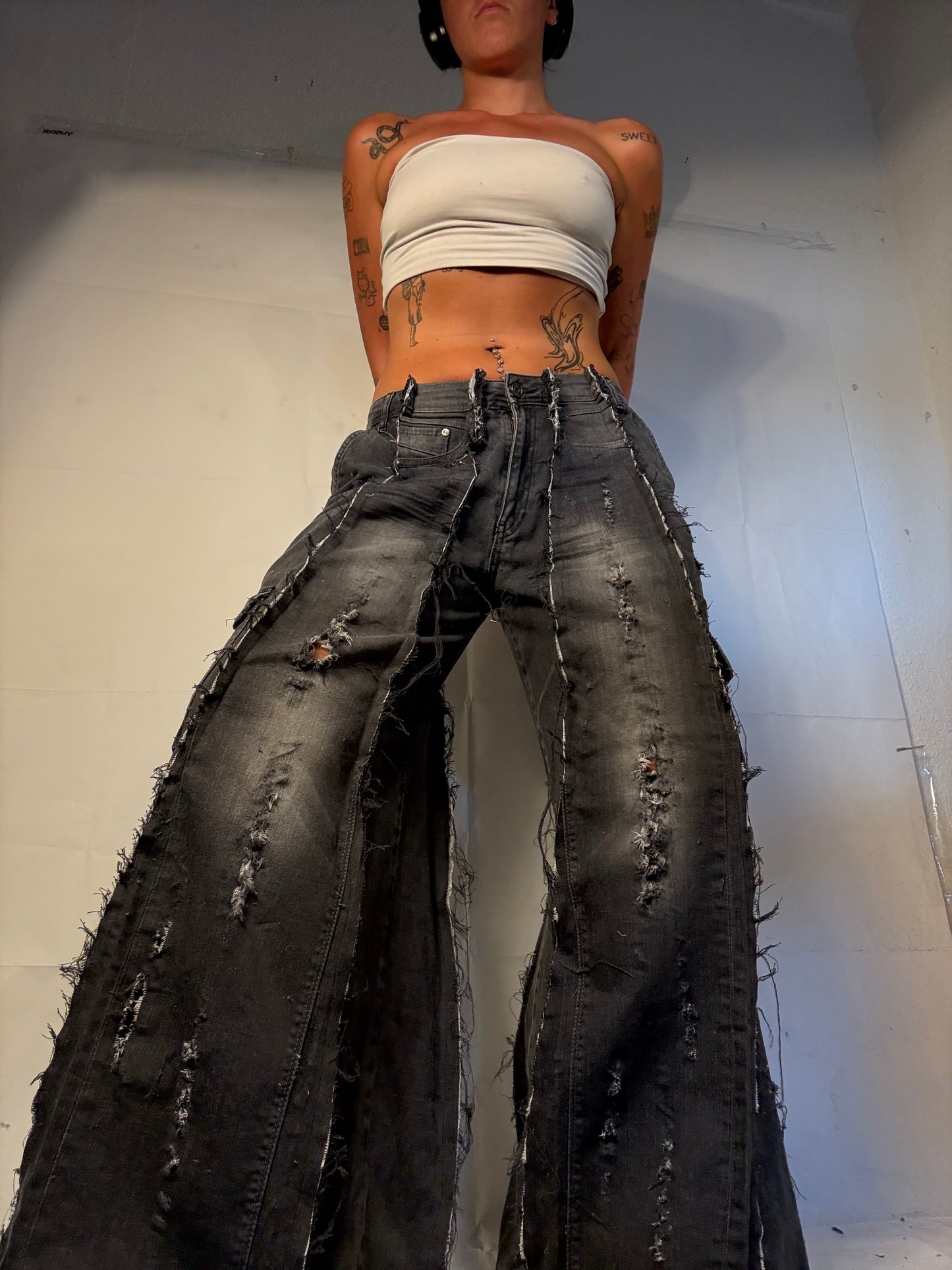 BAGGY DISTRESSED DARK DENIM SPG PANTS