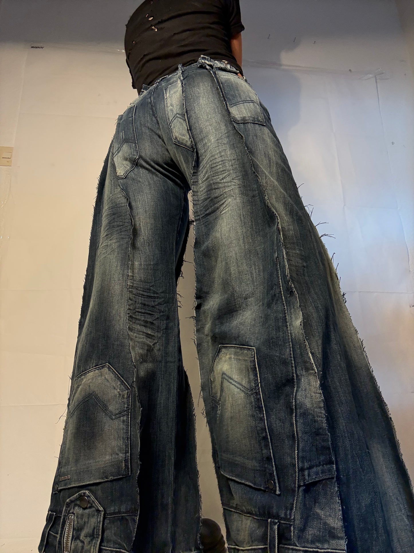 DARK WASHED FLARED DENIM SPG PANTS