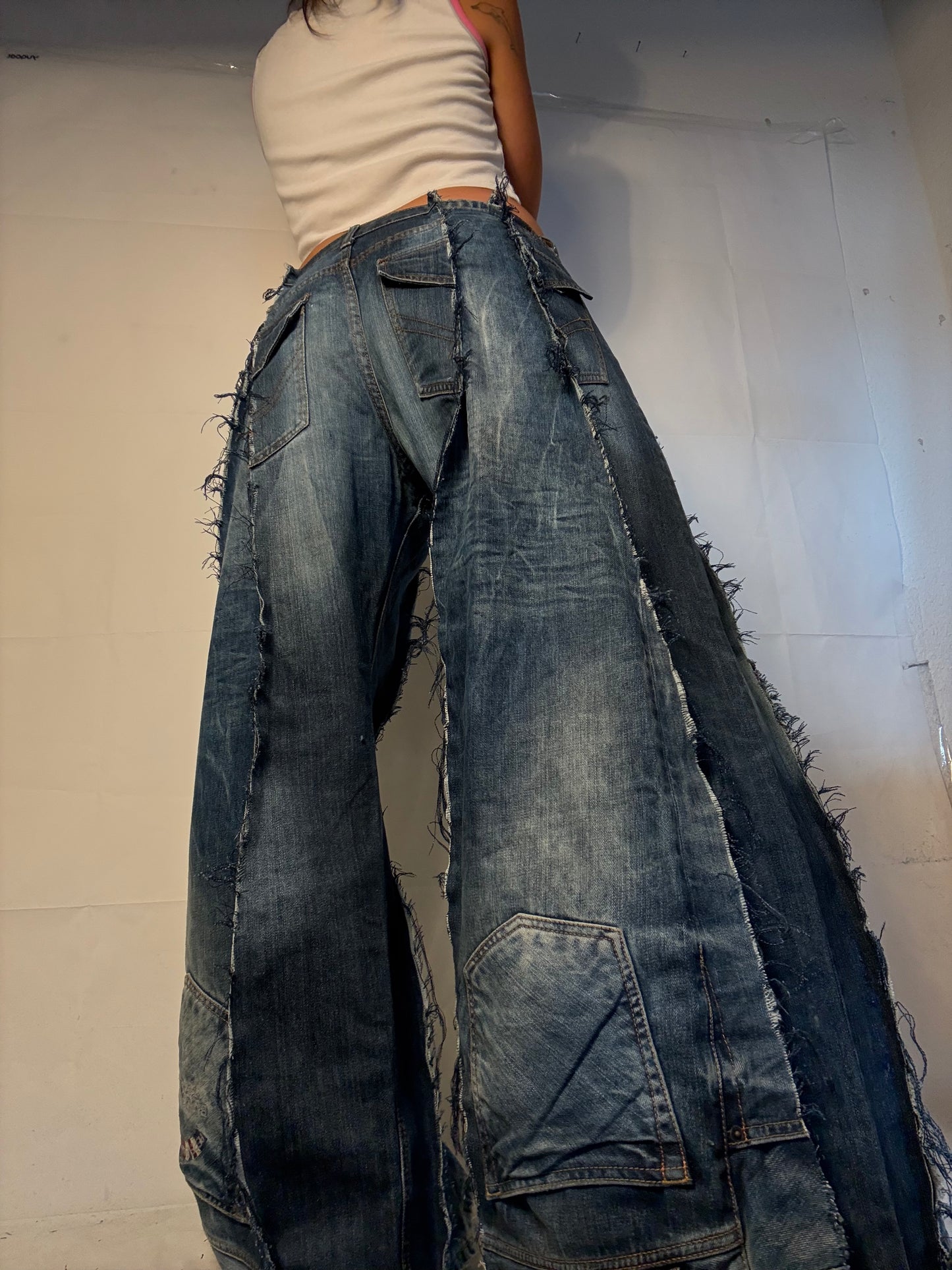 CLASSIC BAGGY DISTRESSED DENIM SPG PANTS