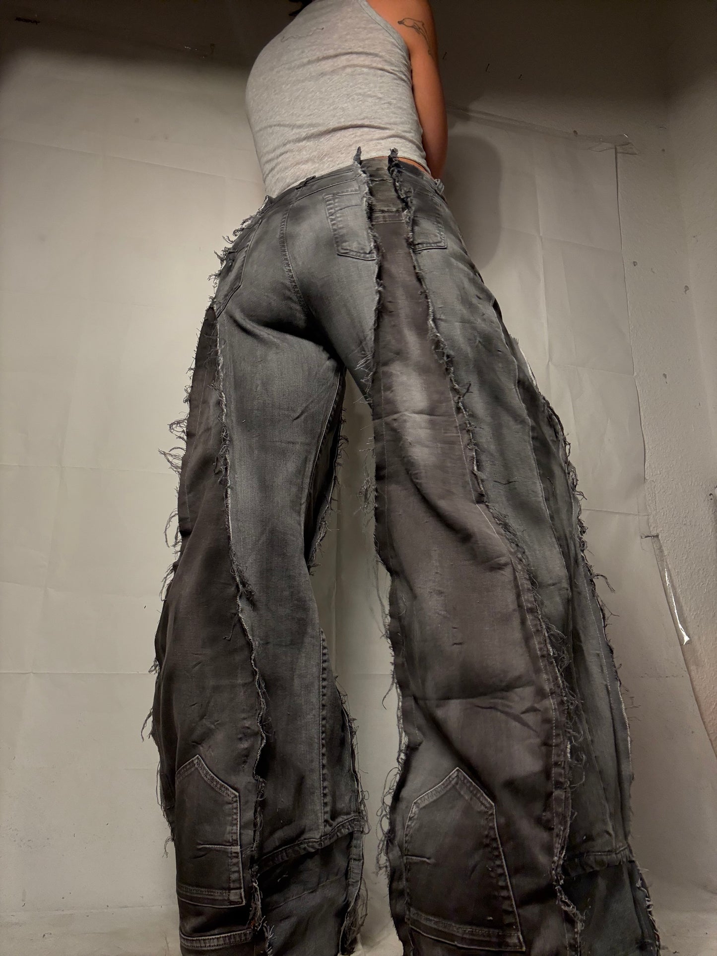 EXTRA LONG DISTRESSED PATCHED GREY SPG PANTS