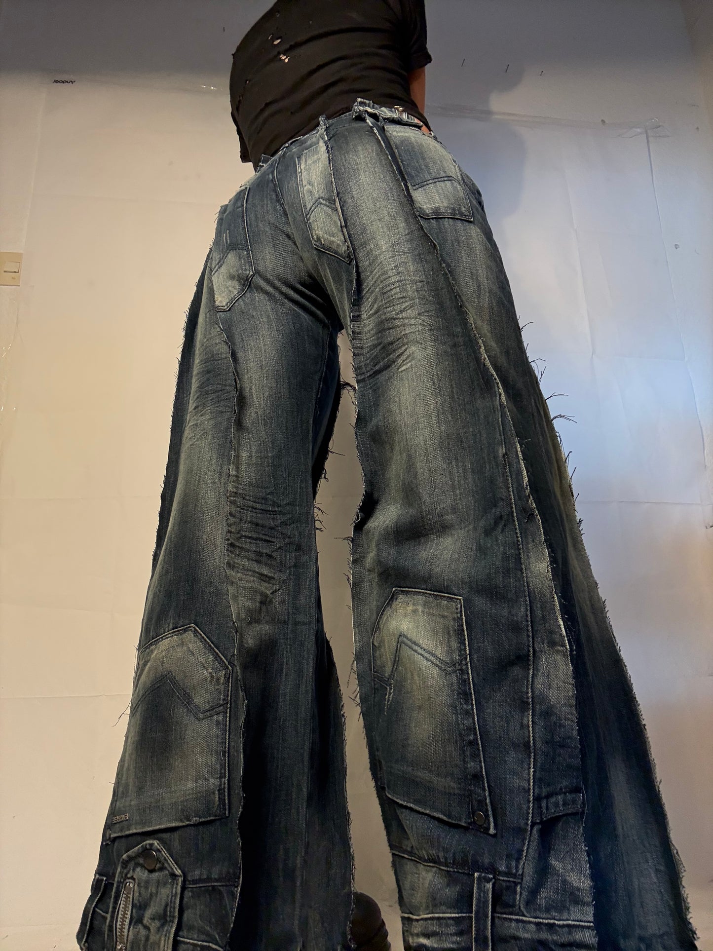 DARK WASHED FLARED DENIM SPG PANTS