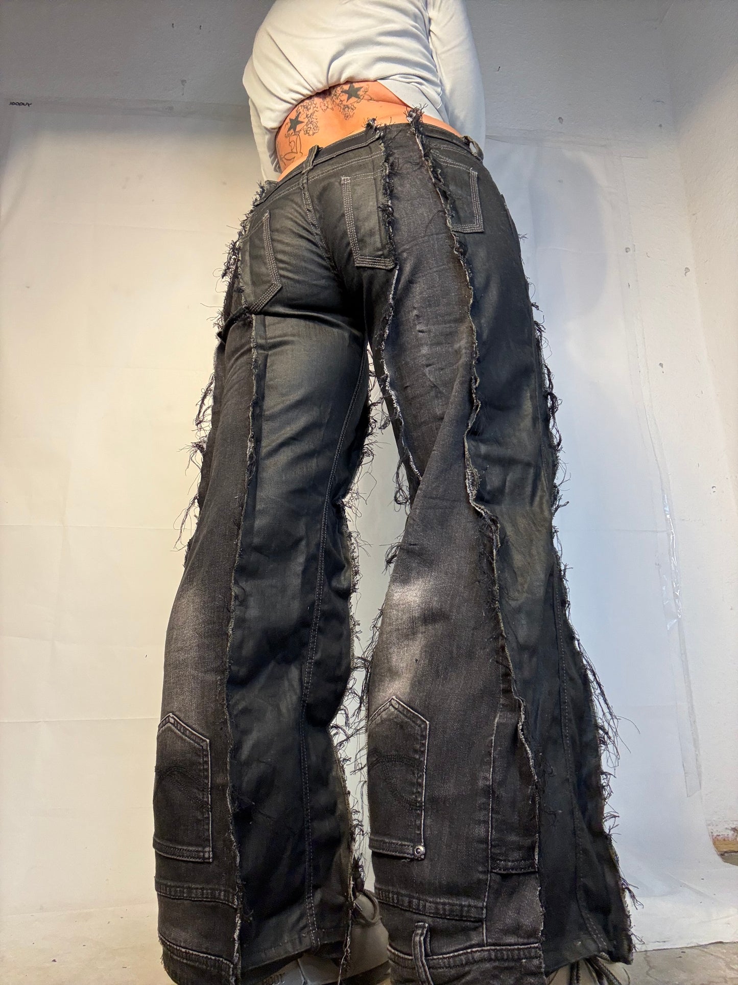 LOWWAIST ALL BLACK W SHINY FINISH SPG PANTS