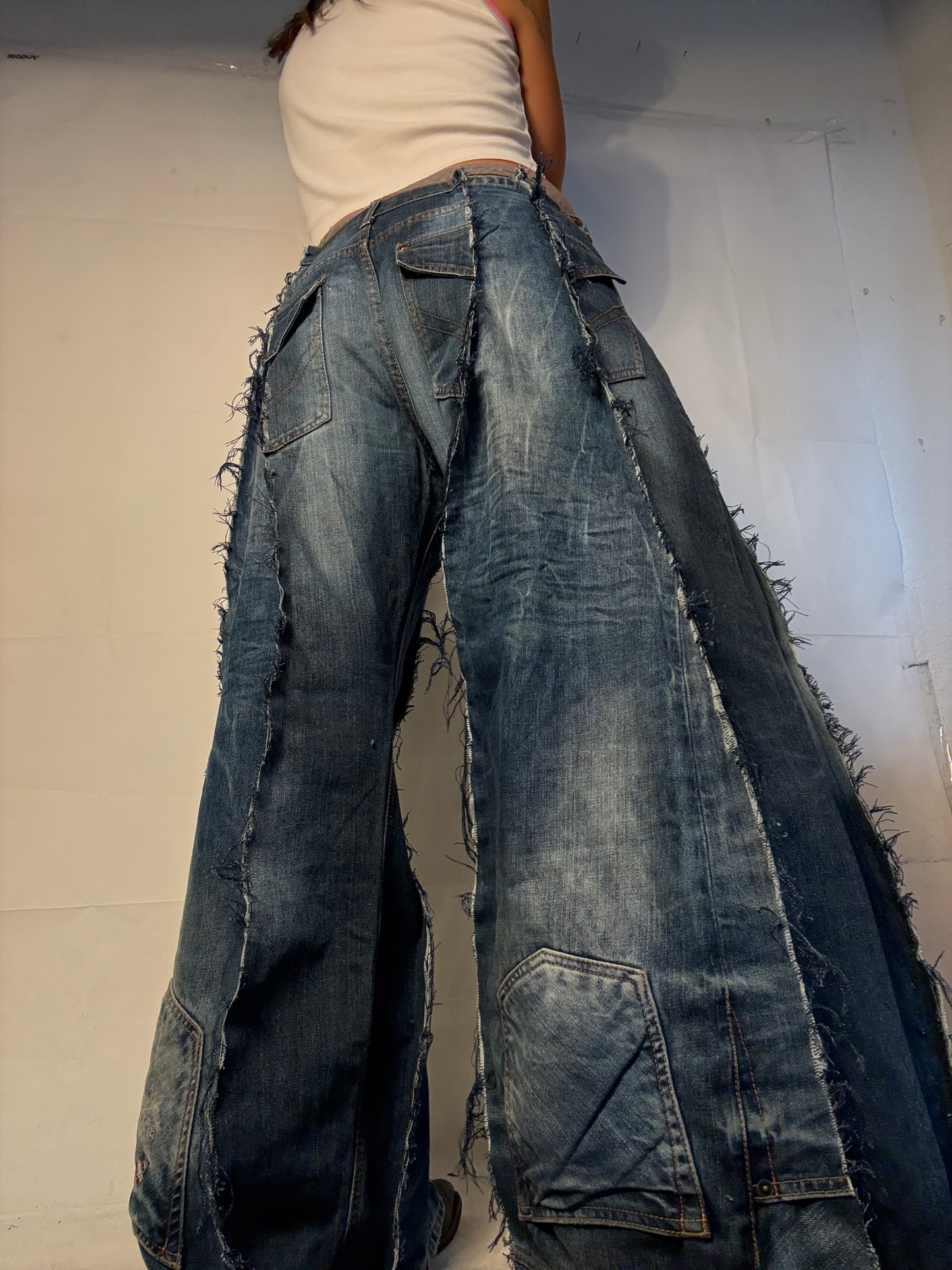 CLASSIC BAGGY DISTRESSED DENIM SPG PANTS