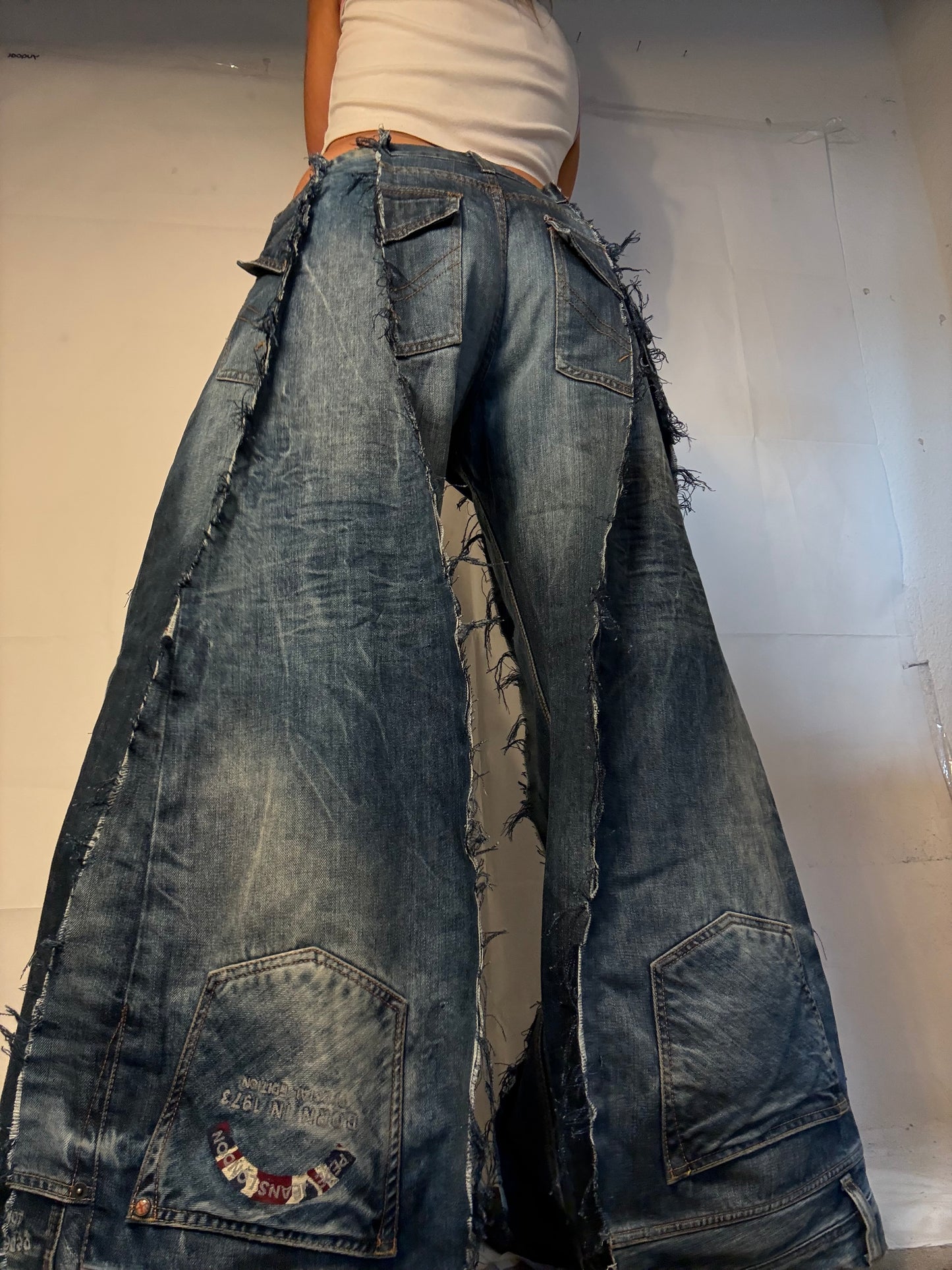 CLASSIC BAGGY DISTRESSED DENIM SPG PANTS