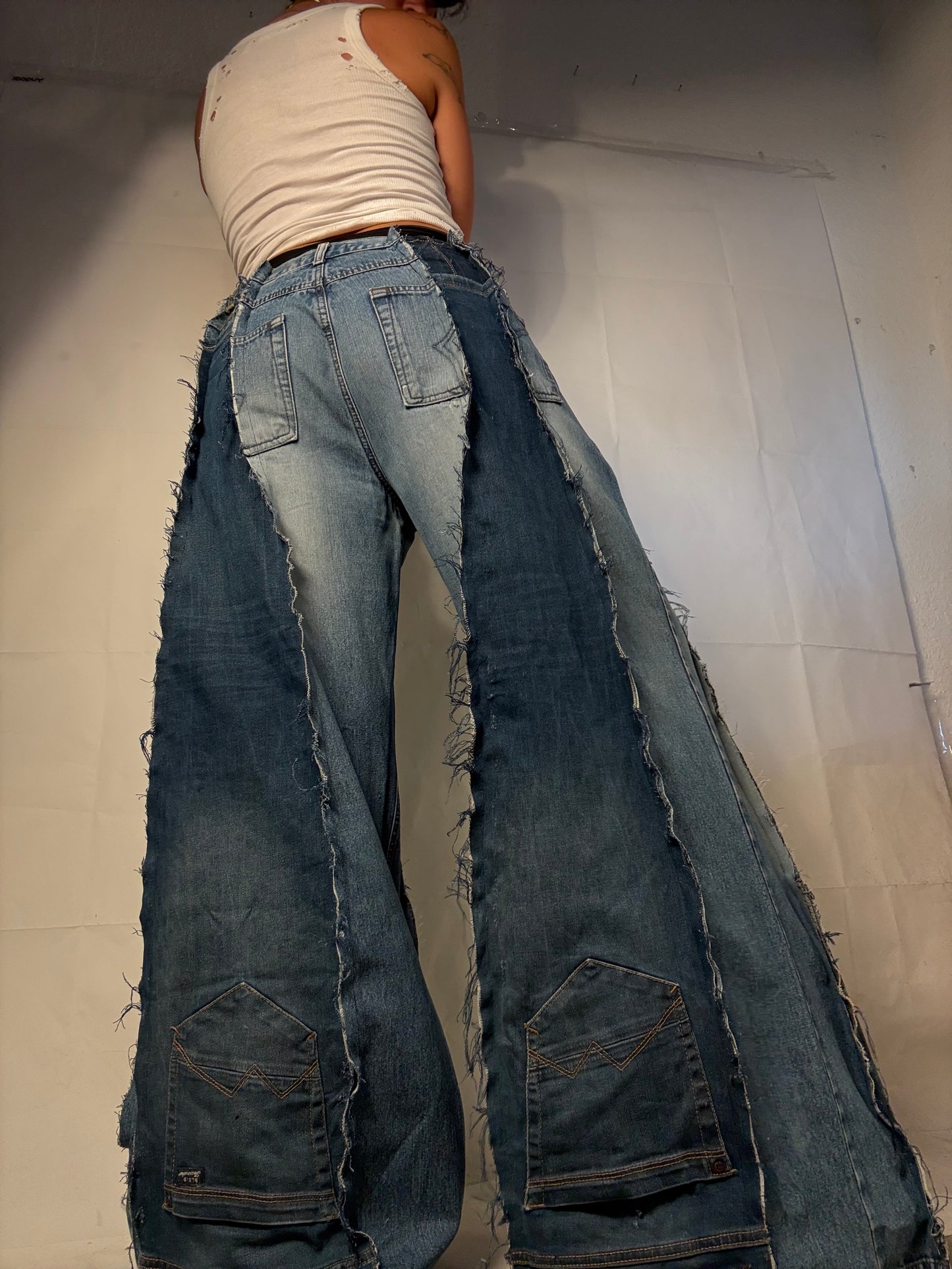 EXTRA FLARED PATCHED DENIM SPG PANTS