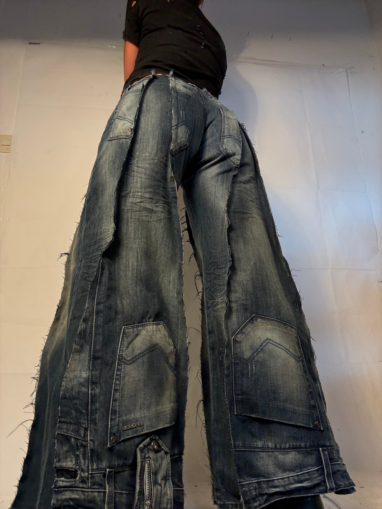 DARK WASHED FLARED DENIM SPG PANTS