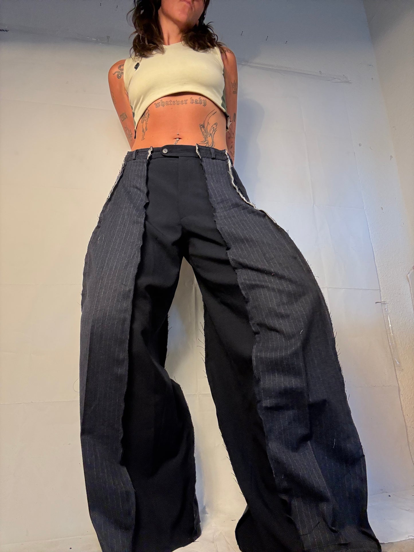 BAGGY NAVY PINSTRIBE SPG SUITPANTS