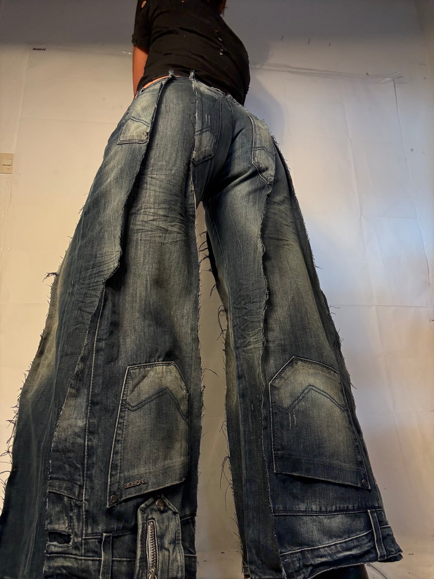 DARK WASHED FLARED DENIM SPG PANTS