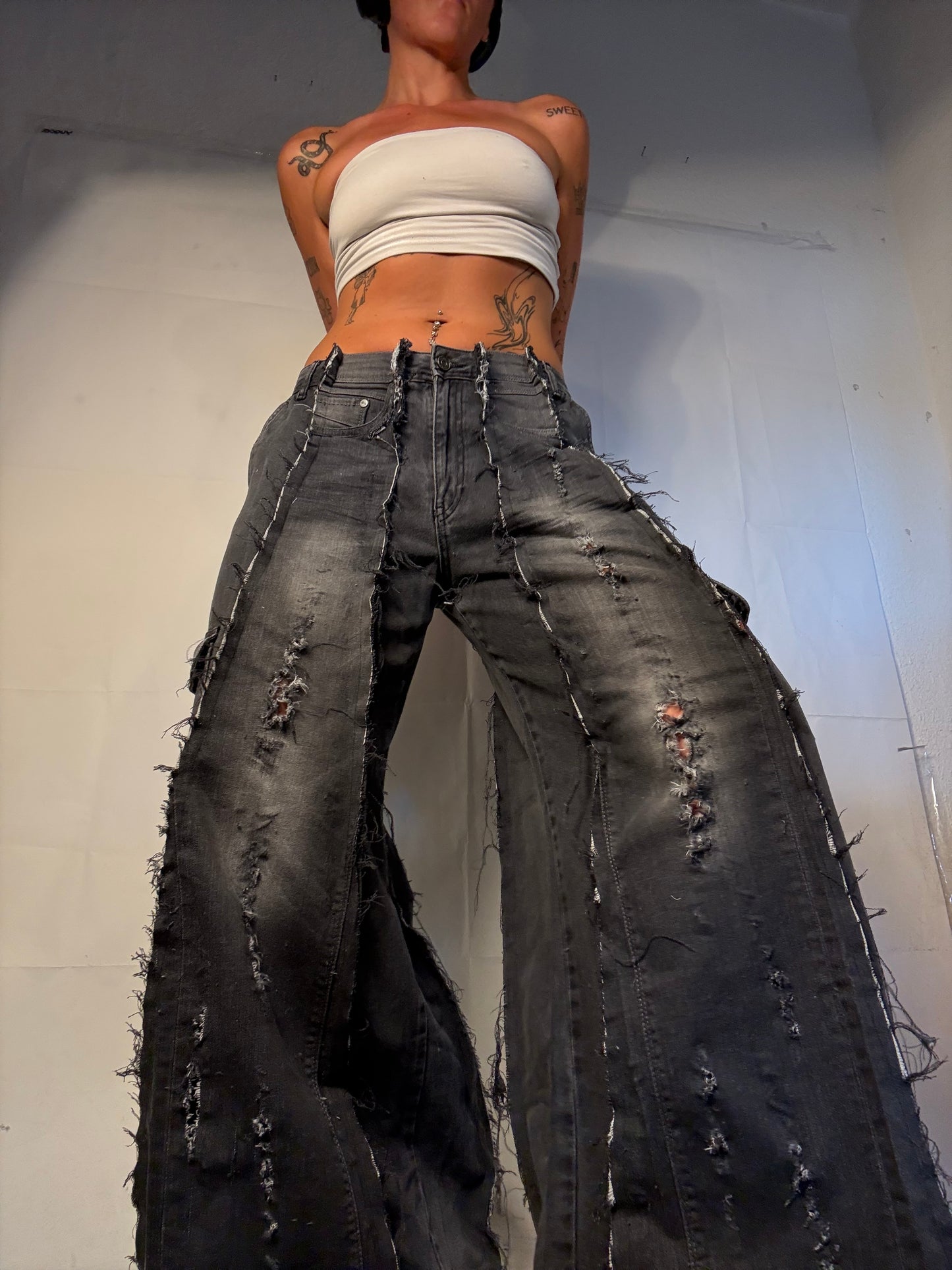 BAGGY DISTRESSED DARK DENIM SPG PANTS
