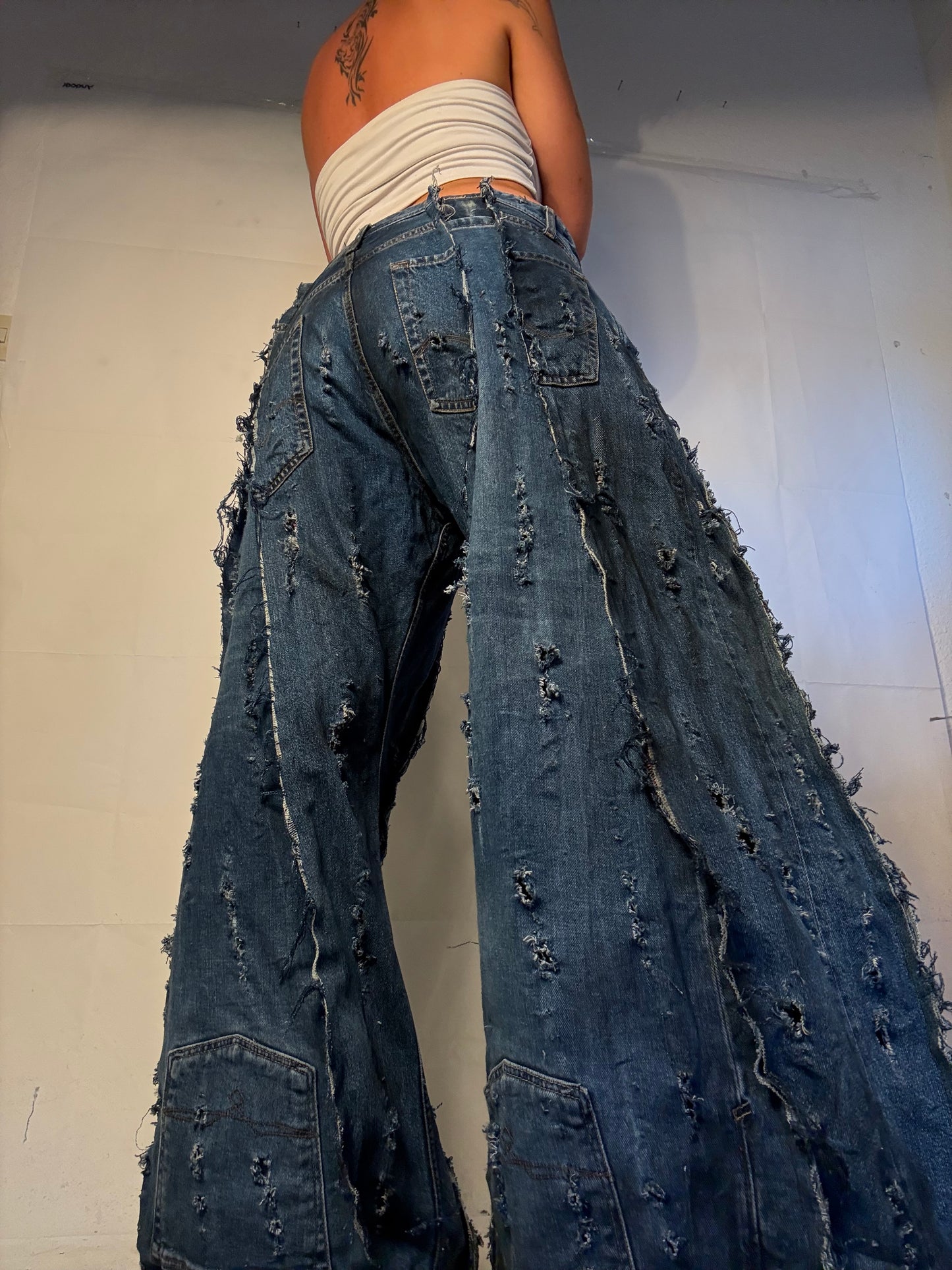 BAGGY DISTRESSED DARK DENIM SPG PANTS