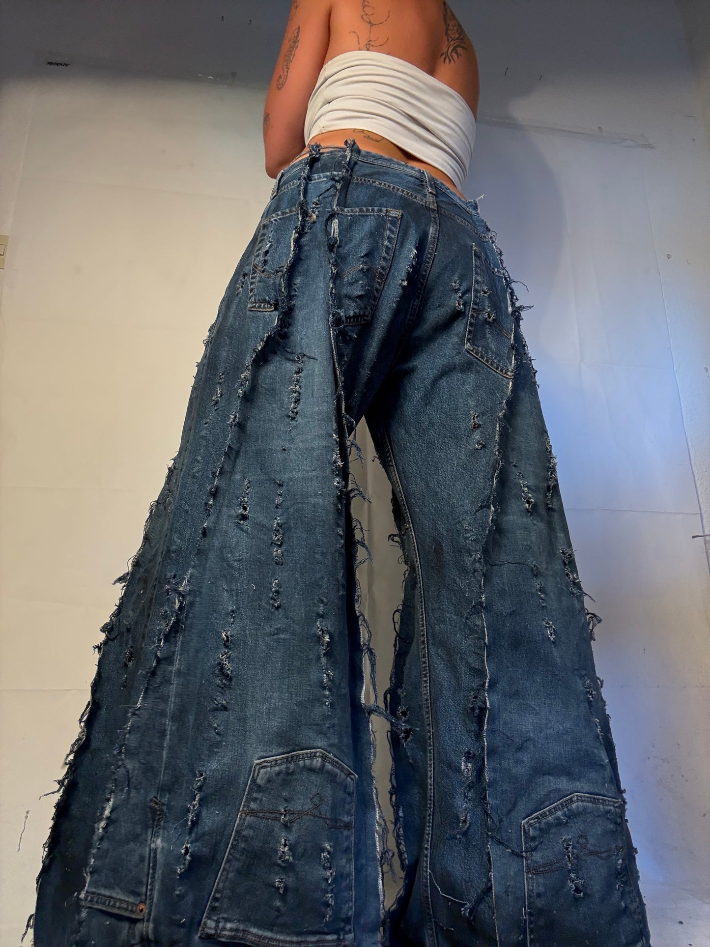 BAGGY DISTRESSED DARK DENIM SPG PANTS