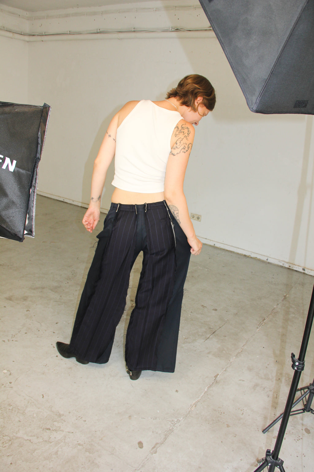 DARK NAVY PIN-STRIBE SPG SUITPANTS