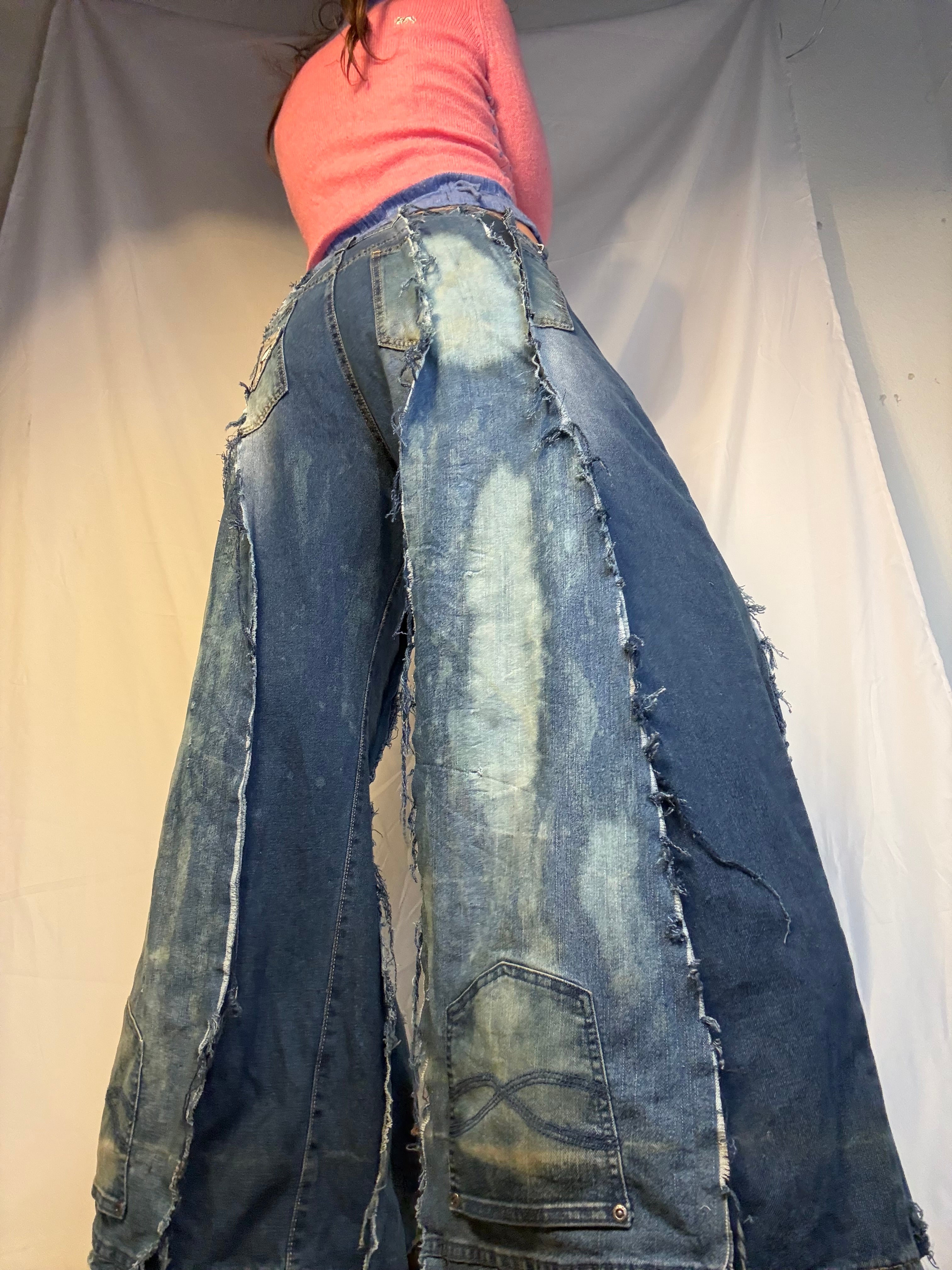 FLARED DISTRESSED BLEACH-STAINED DENIM SPG PANTS