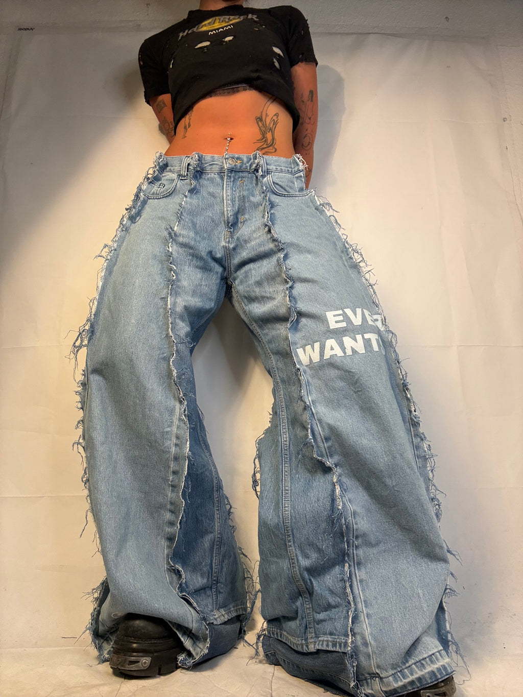 BAGGY OVERSIZE LIGHT DENIM W TEXT DETAIL SPG PANTS