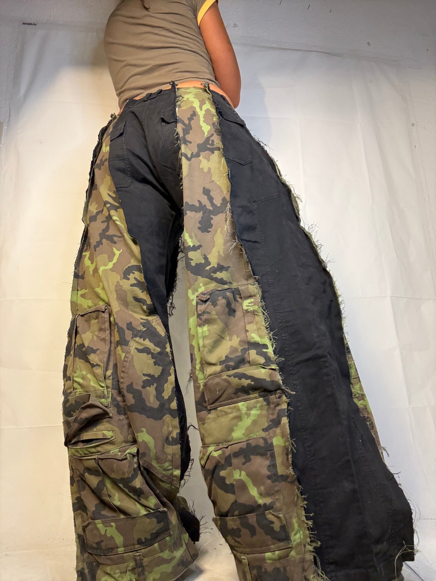 BAGGY CAMO/BLACK SPG PANTS