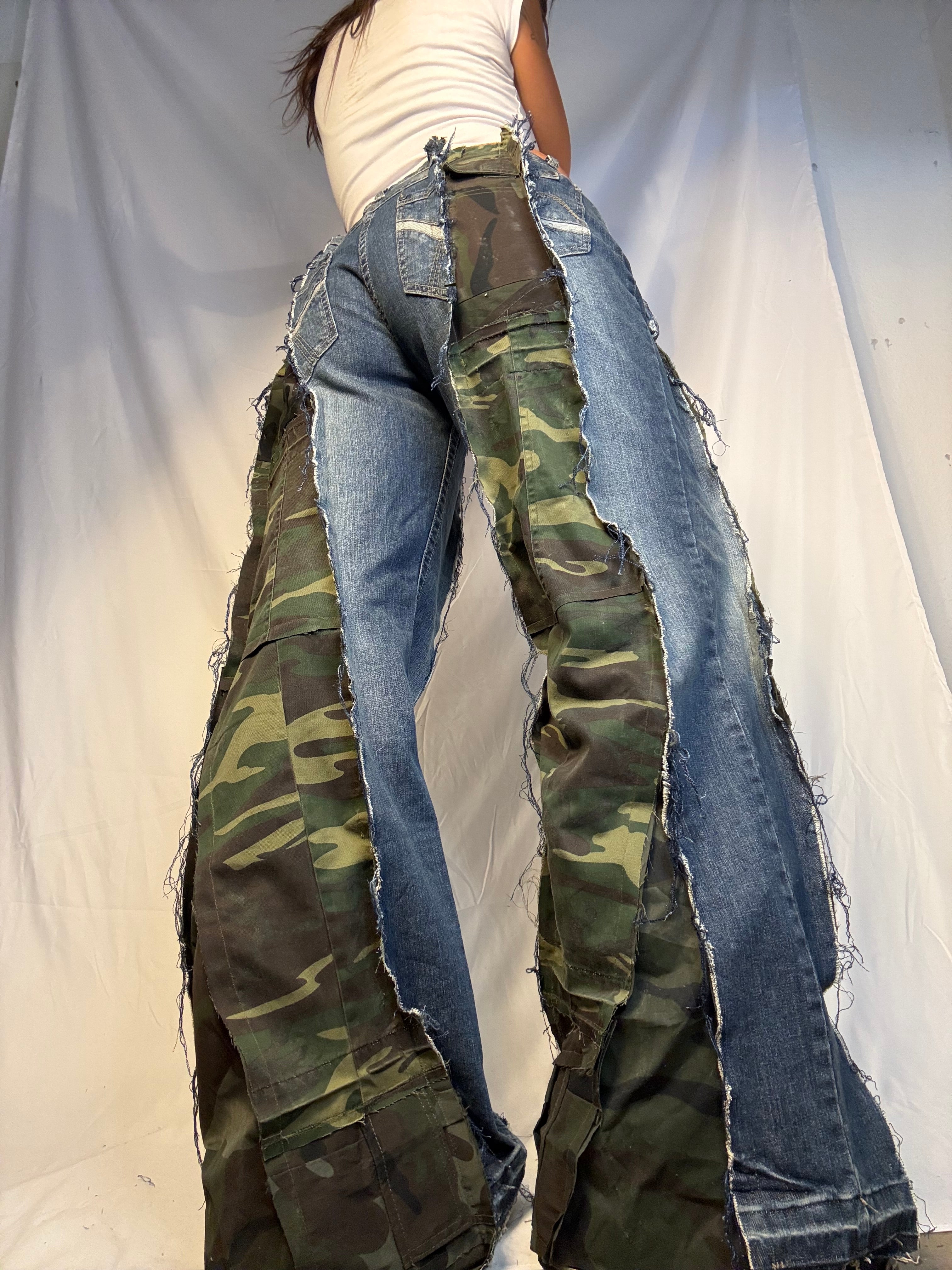 FLARED LONG CAMO/DENIM SPG PANTS