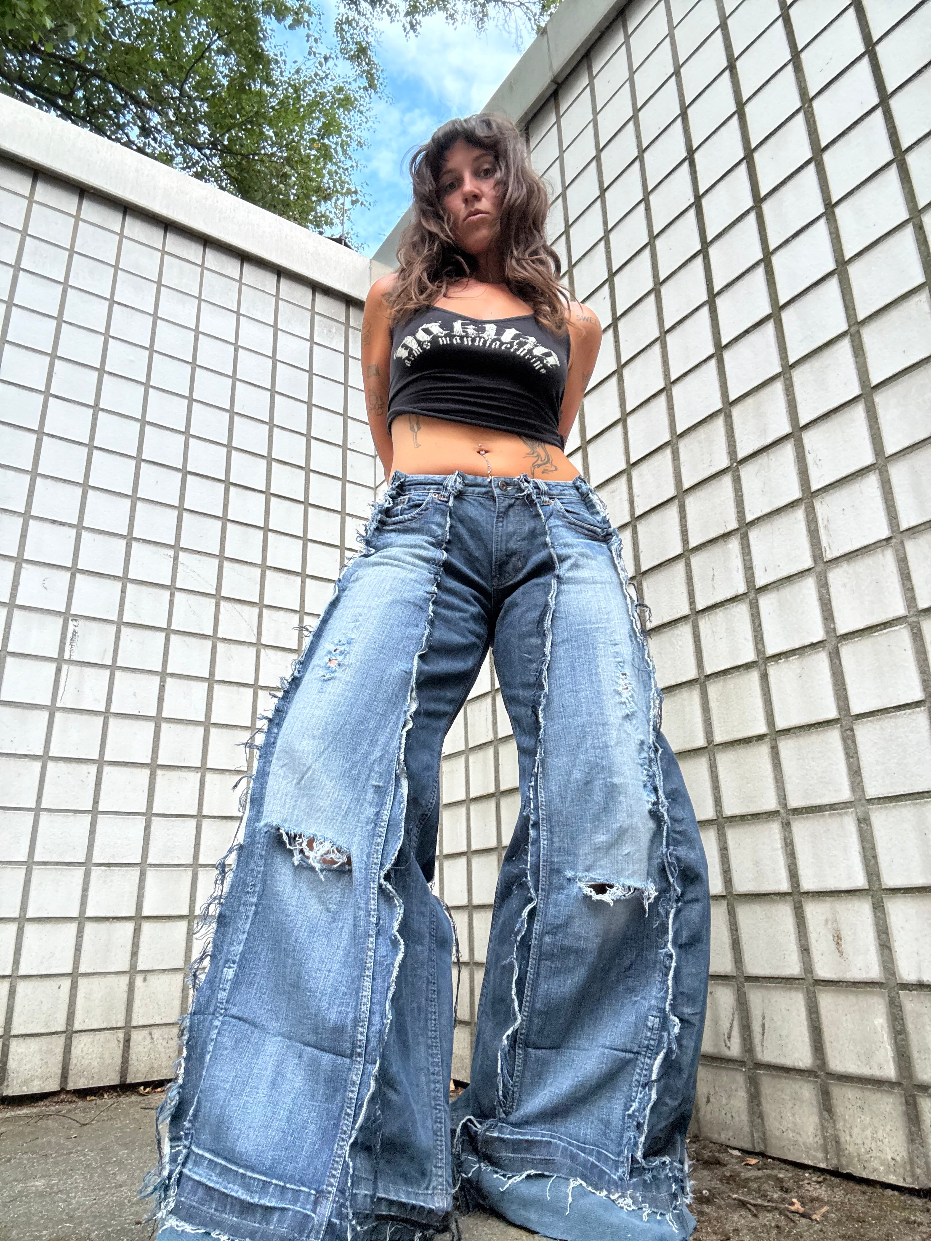 FLARED CLASSIC RIPPED DENIM SPG PANTS