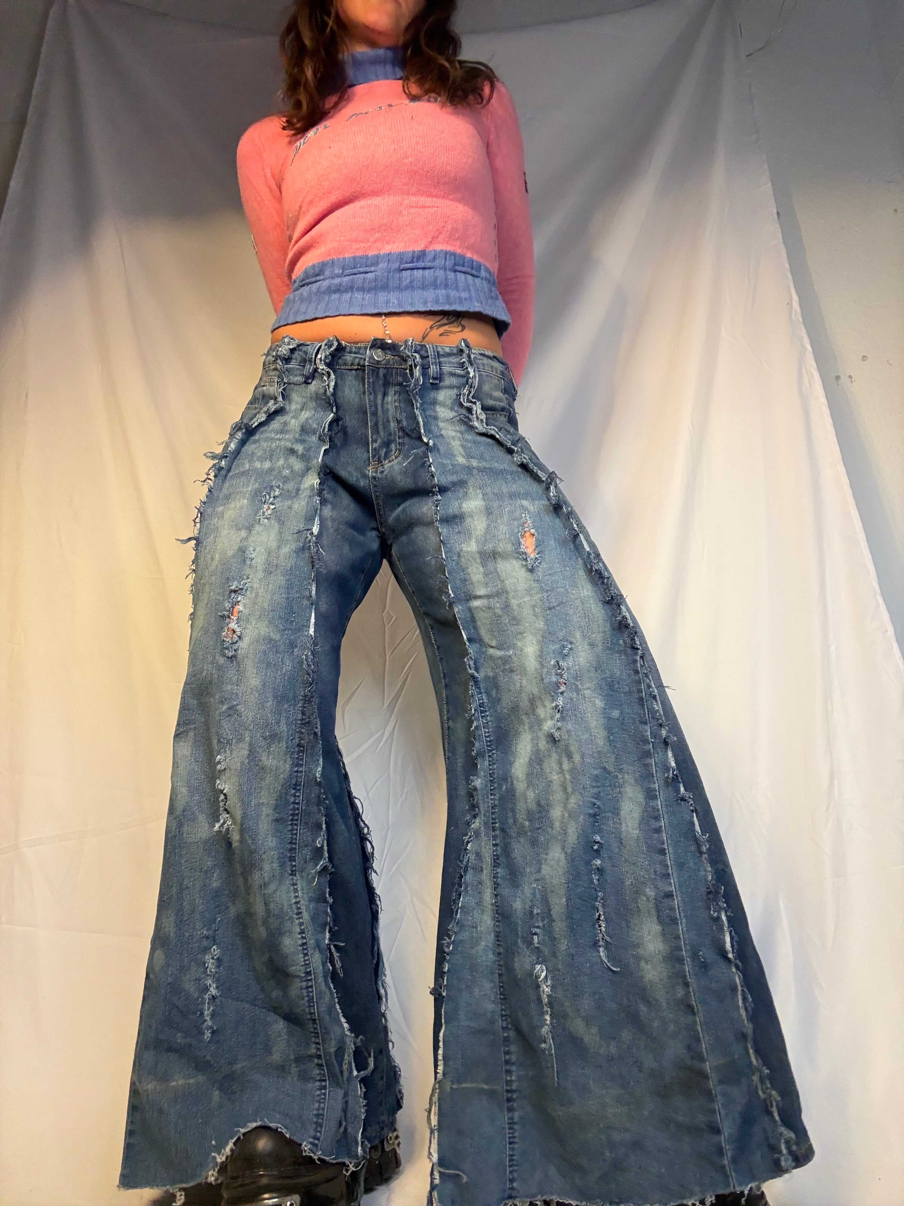 FLARED DISTRESSED BLEACH-STAINED DENIM SPG PANTS