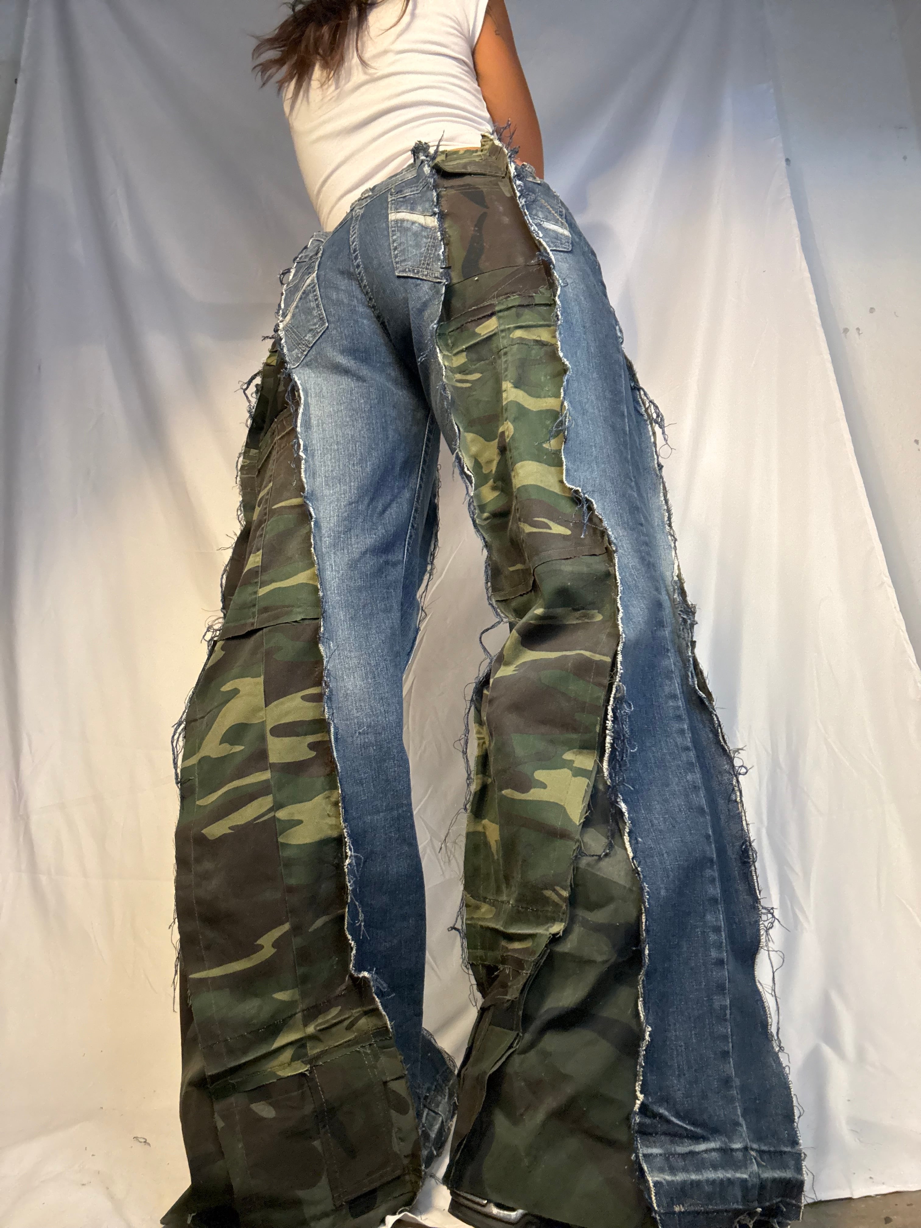 FLARED LONG CAMO/DENIM SPG PANTS