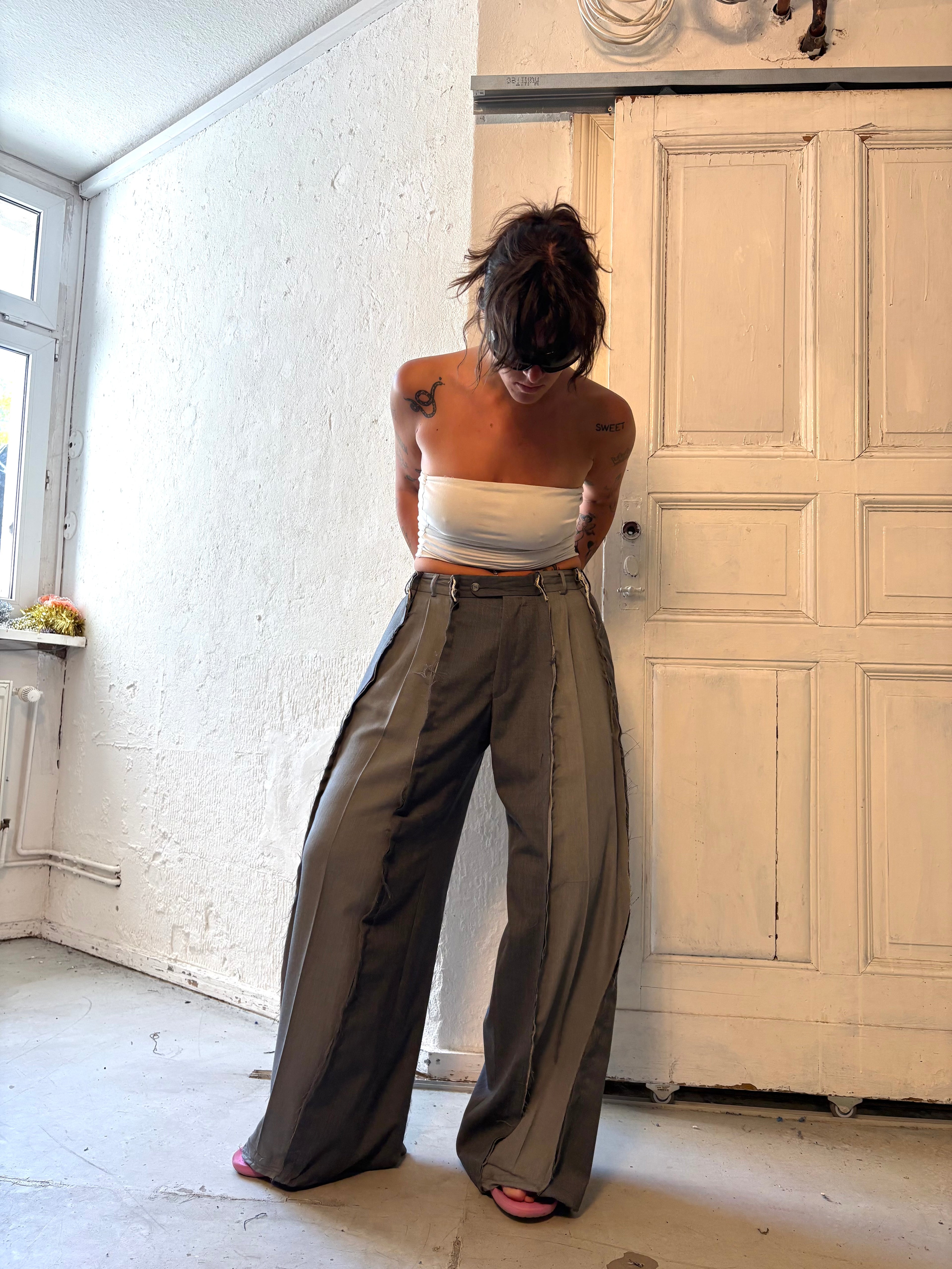 BAGGY GREY SPG SUITPANTS