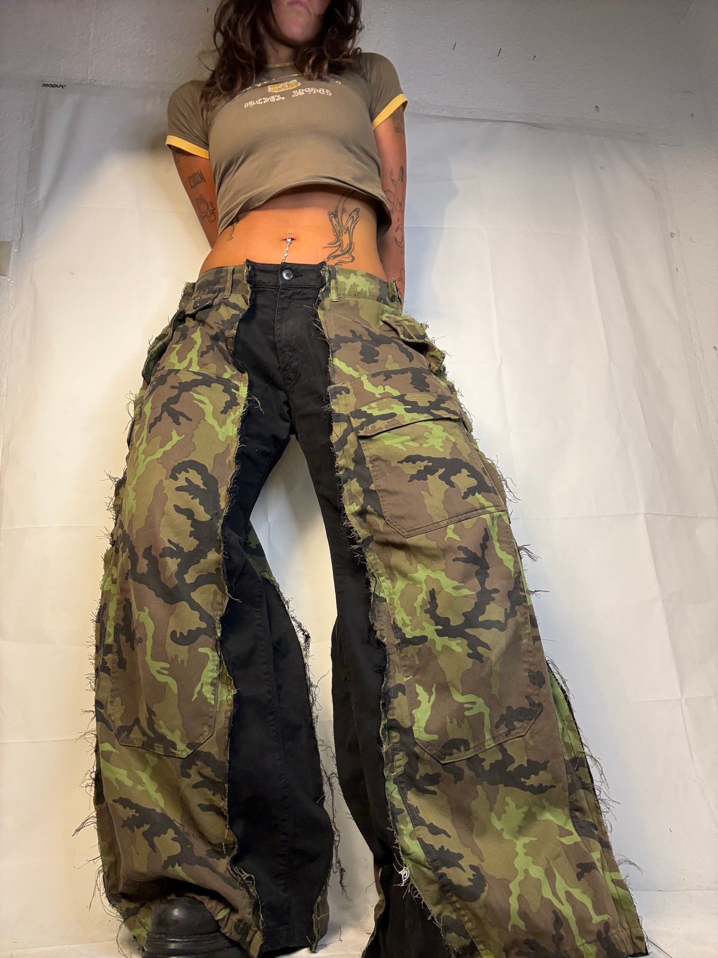 BAGGY CAMO/BLACK SPG PANTS