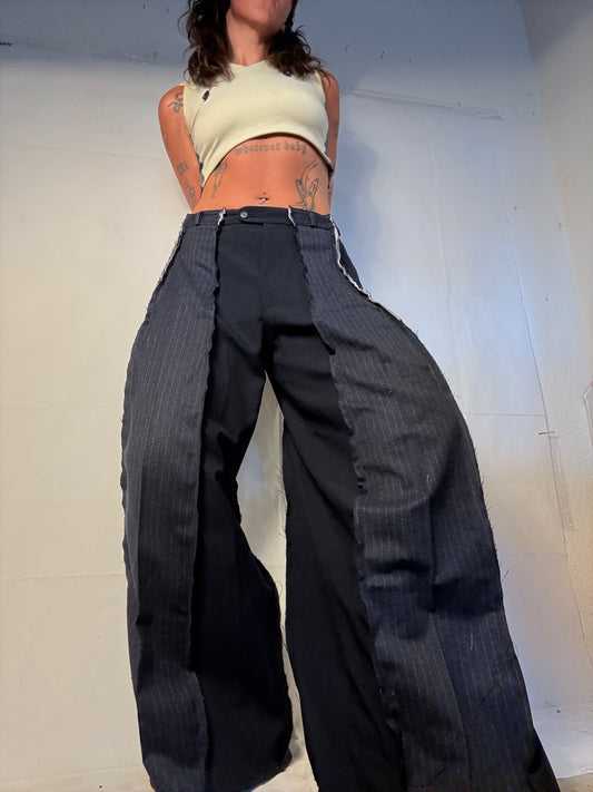 BAGGY NAVY PINSTRIBE SPG SUITPANTS