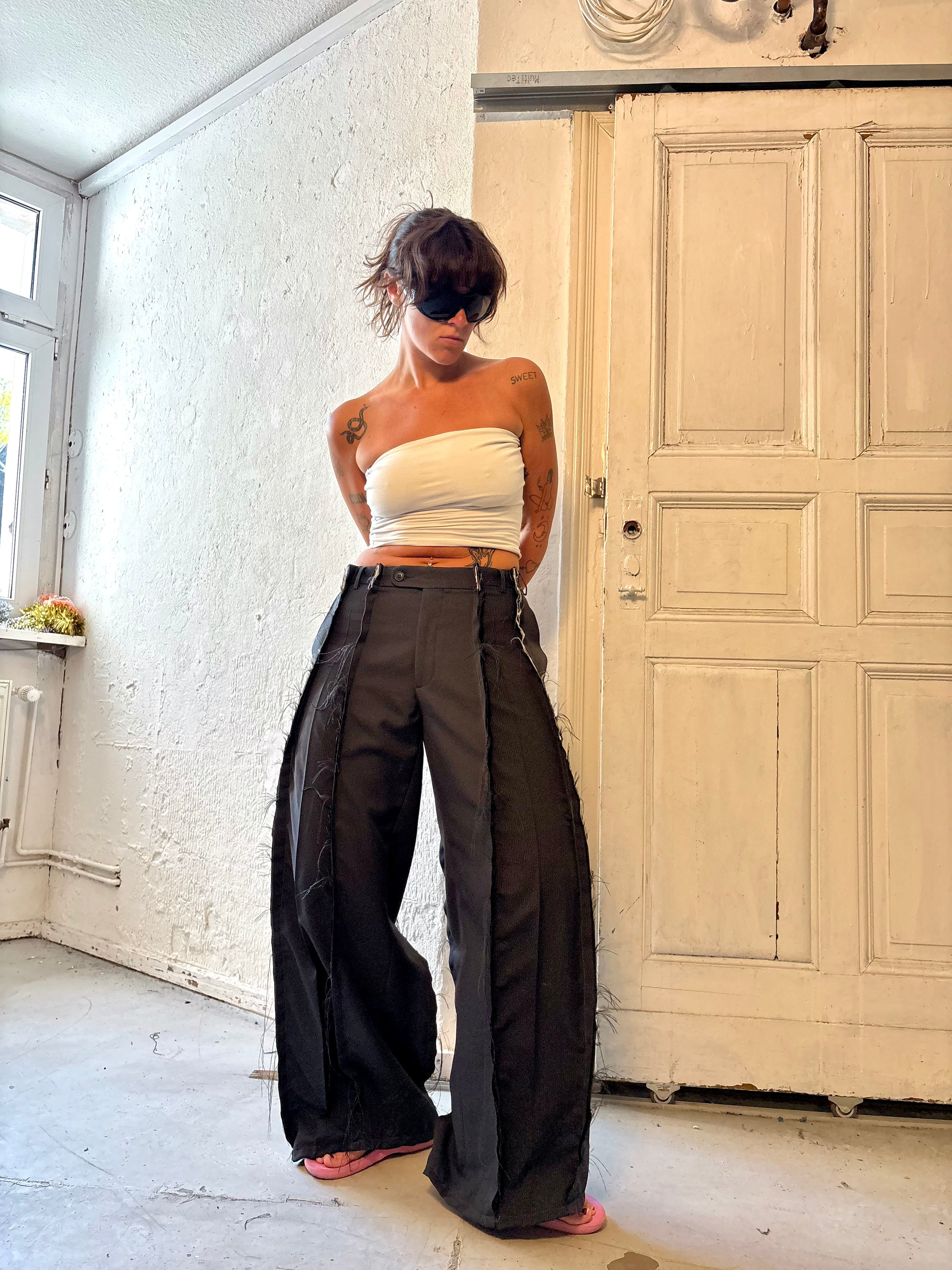 BAGGY DARK SPG SUITPANTS