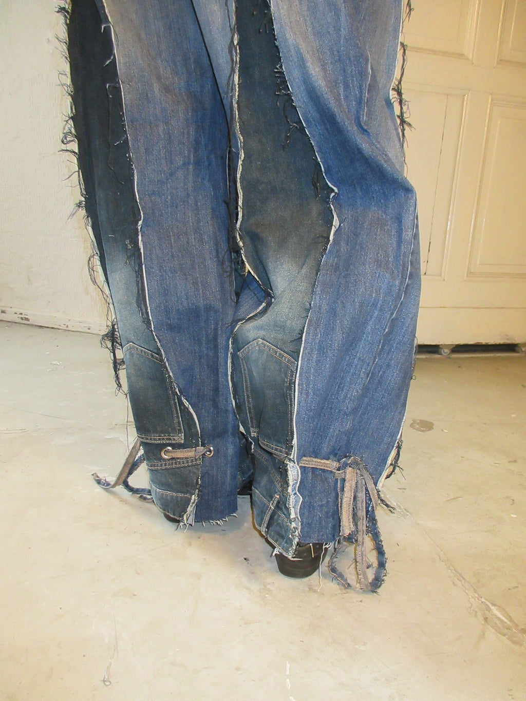 BAGGY TIE-IN DARK DENIM SPG PANTS