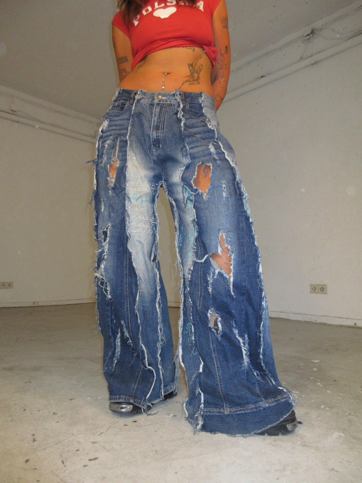 LIMITED EDITION EMBROIDERED EXTRA RIPPED DENIM SPG PANTS