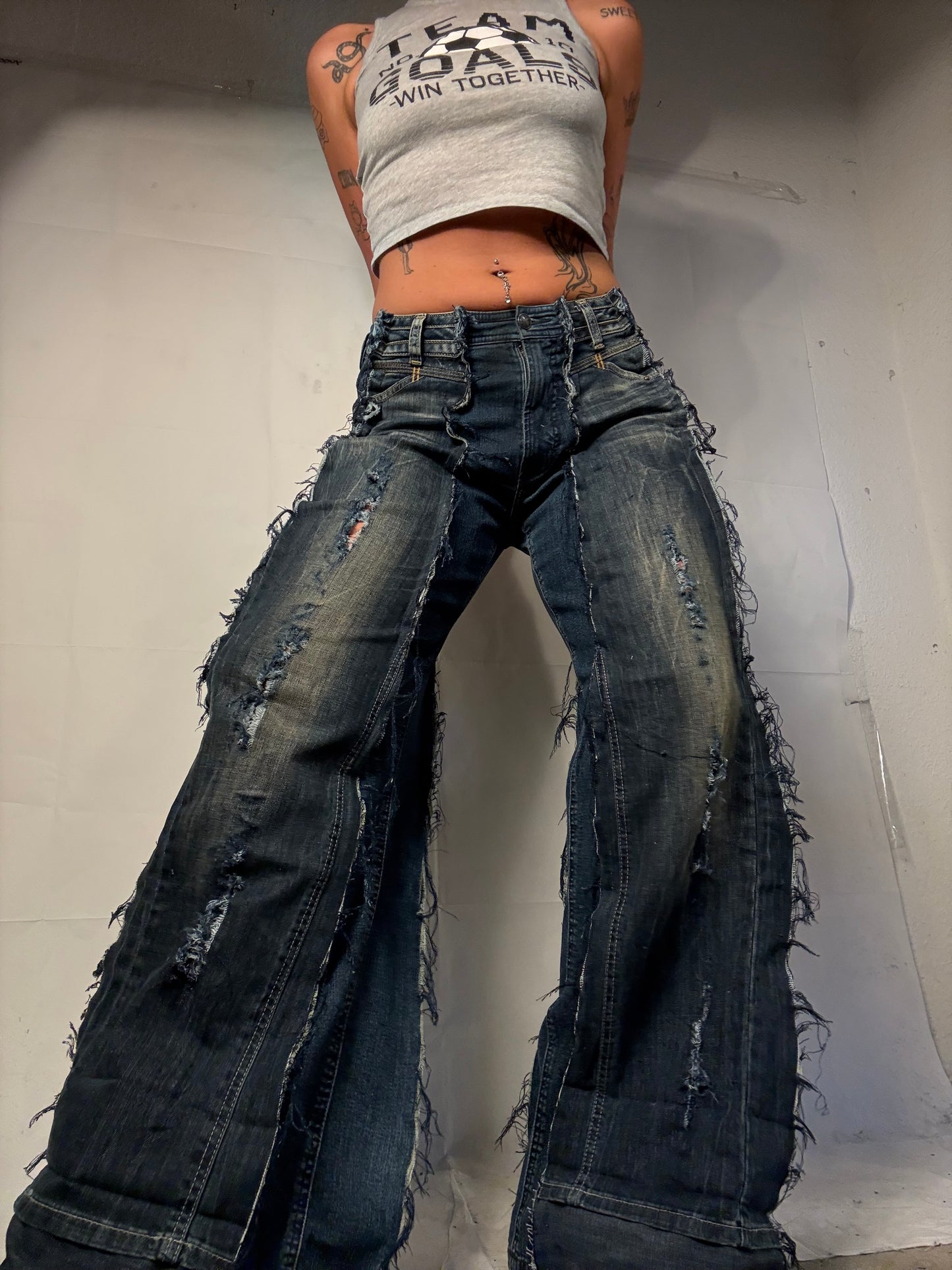 BAGGY DISTRESSED WASHED DENIM SPG PANTS
