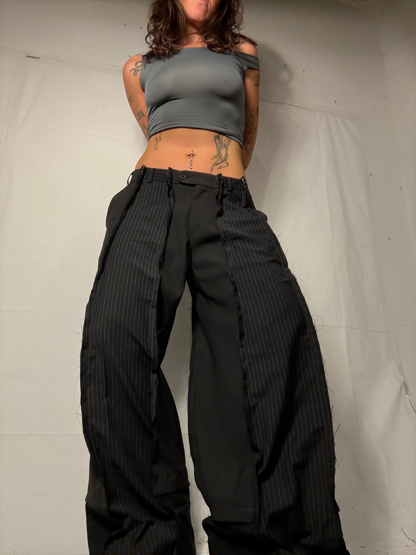 BAGGY PINSTIBE ALL BLACK SPG SUITPANTS
