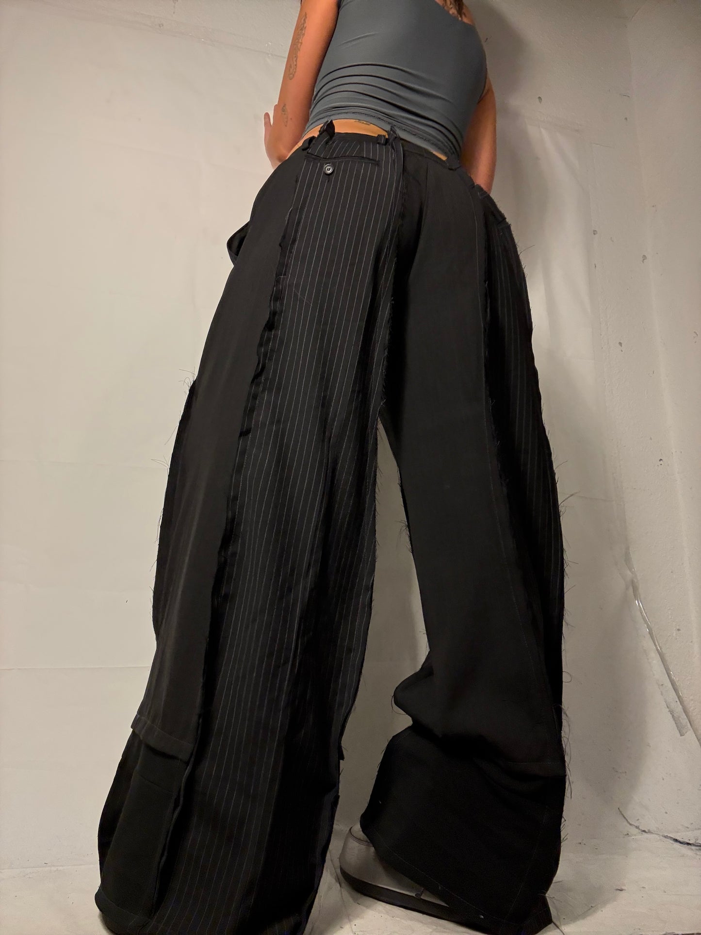 BAGGY PINSTIBE ALL BLACK SPG SUITPANTS