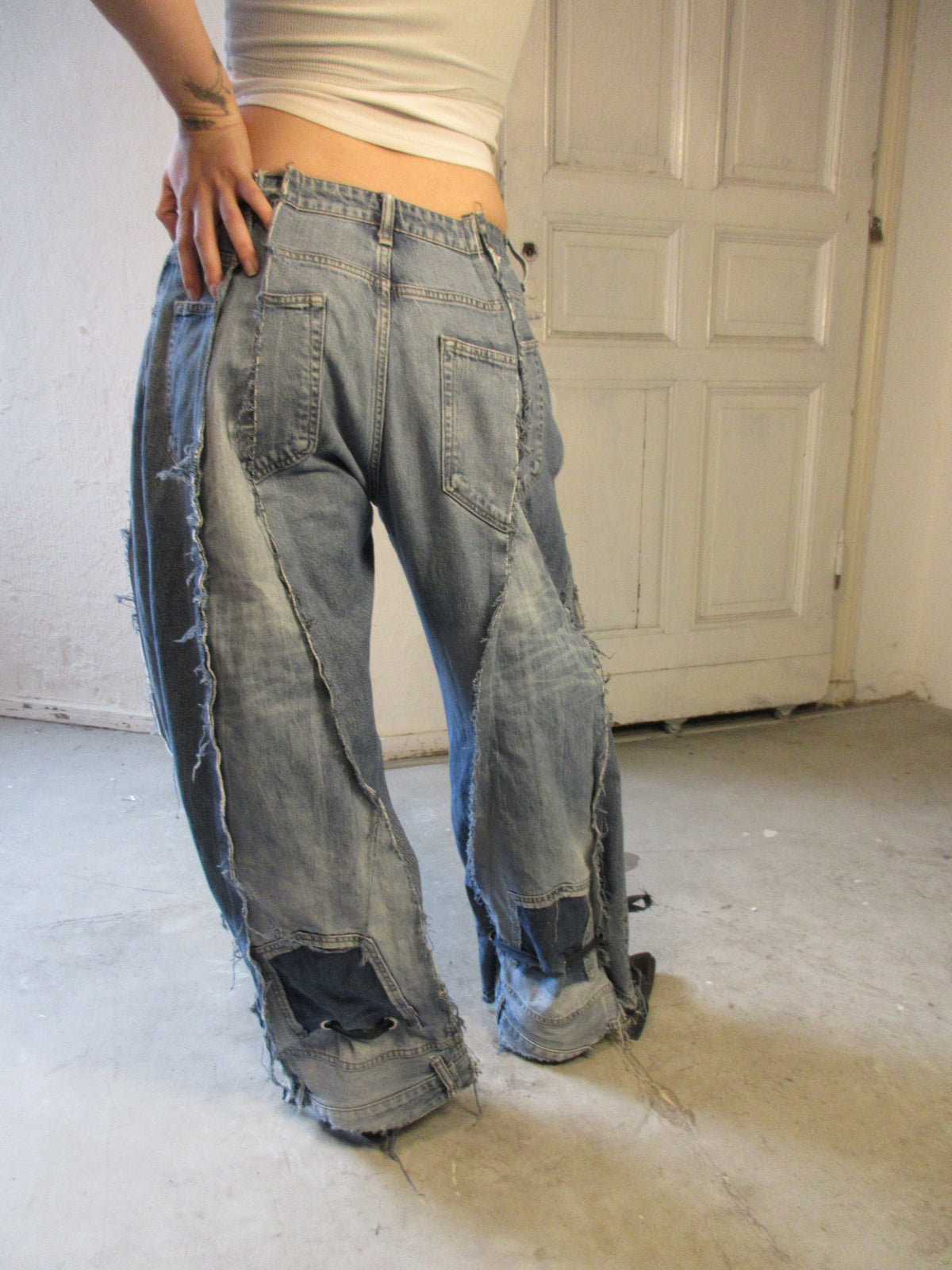 BAGGY TIE-IN LIGHT DENIM SPG PANTS
