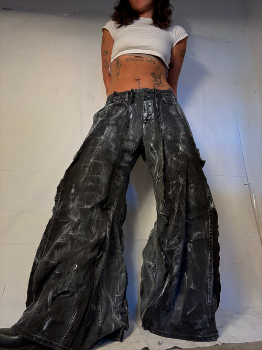 EXTRA BAGGY DARK CARGO DENIM SPG PANTS