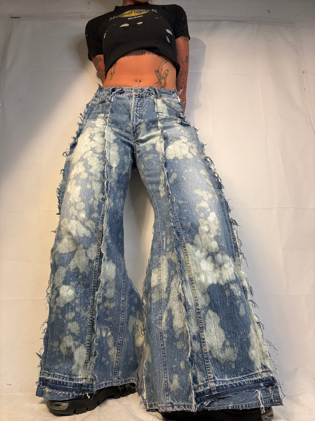 FLARED BLEACHED DENIM SPG PANTS