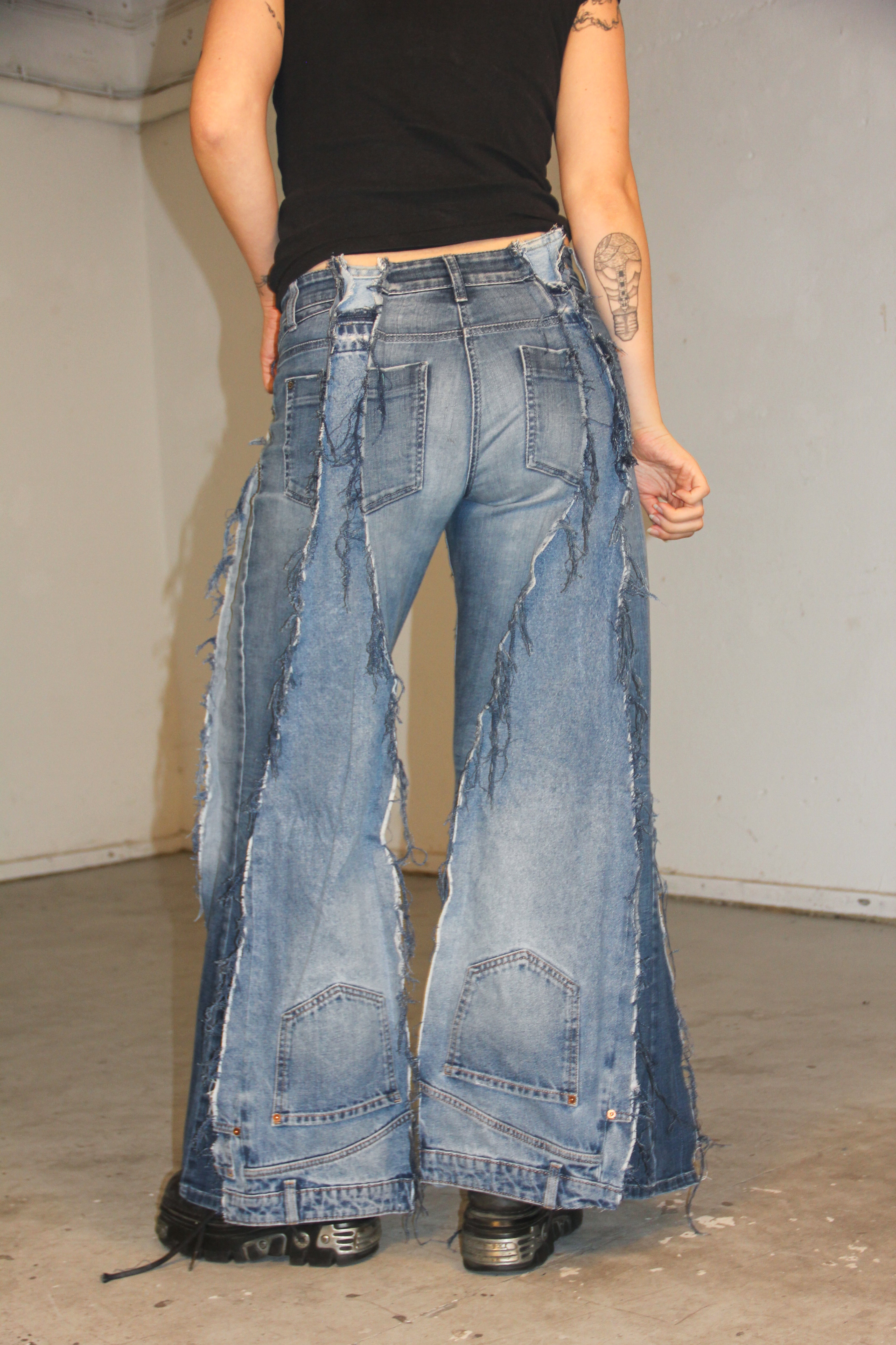 CLASSIC RIPPED DENIM SPG PANTS