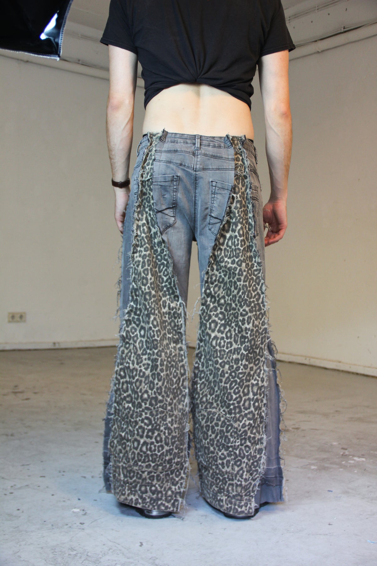 BAGGY LEO/GREY DENIM SPG PANTS