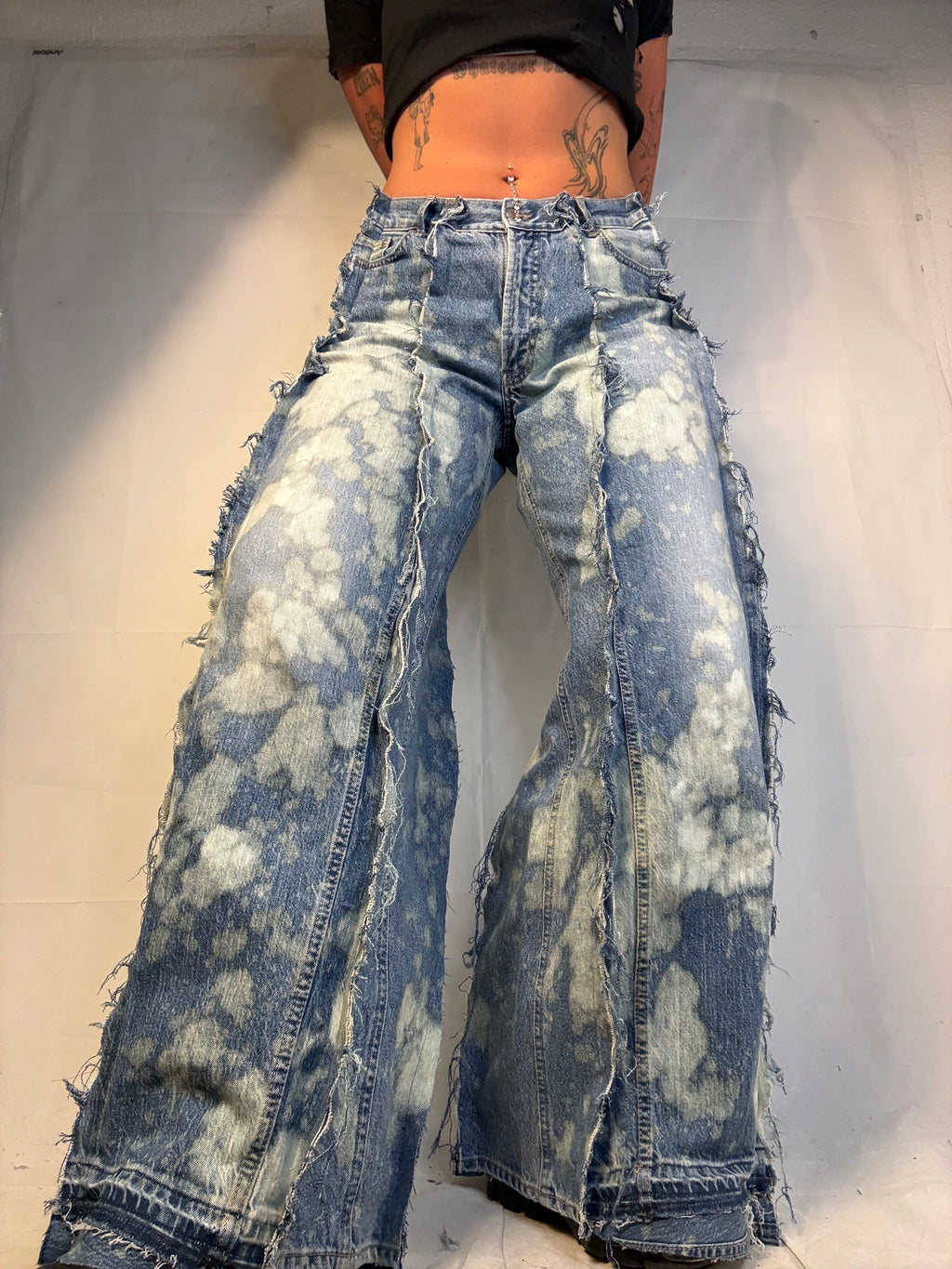 FLARED BLEACHED DENIM SPG PANTS