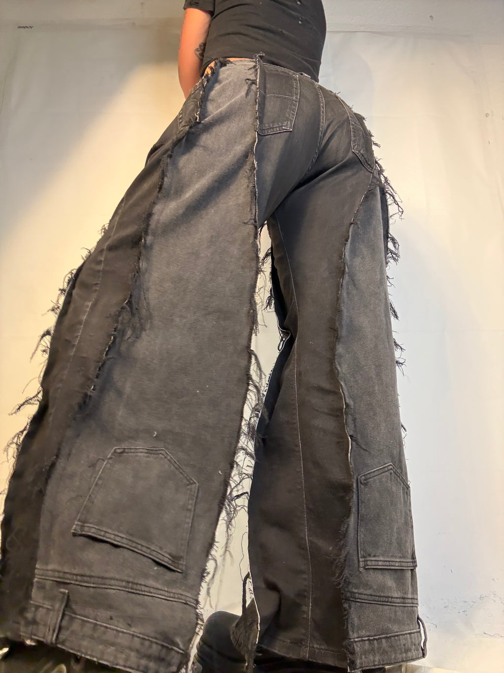 BAGGY RIPPED BLACK SPG PANTS