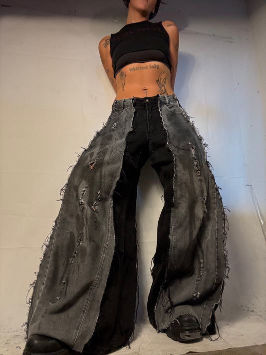 EXTRA BAGGY DISTRESSED STAINED BLACK/GREY SPG PANTS