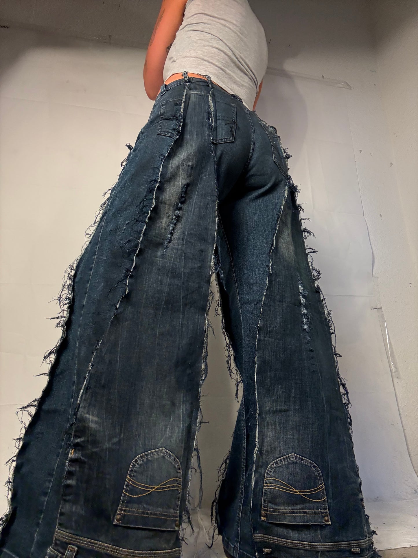 BAGGY DISTRESSED WASHED DENIM SPG PANTS