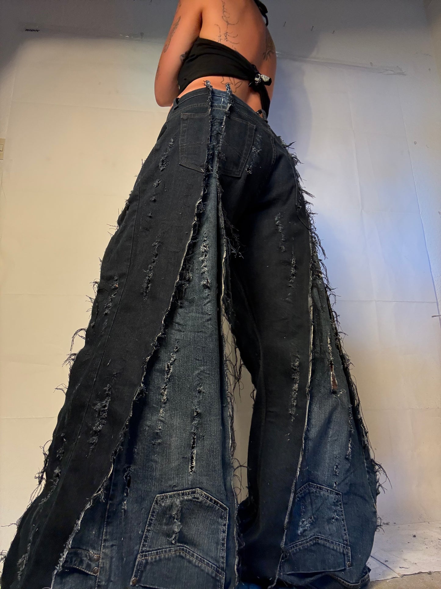 EXTRA LONG BAGGY DISTRESSED DARK DENIM SPG PANTS