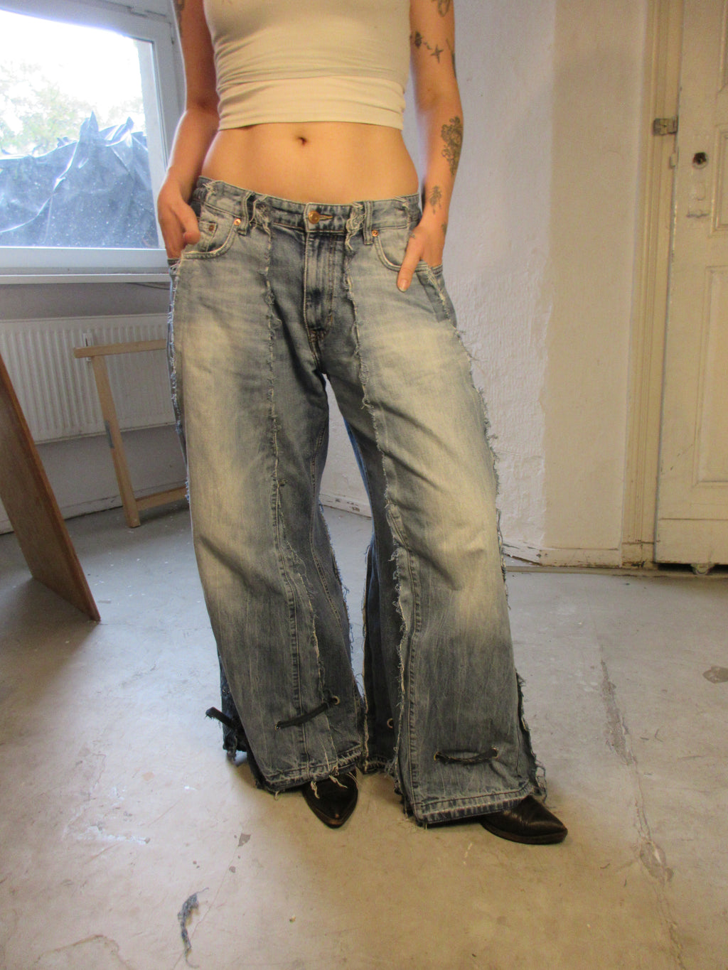 BAGGY TIE-IN LIGHT DENIM SPG PANTS