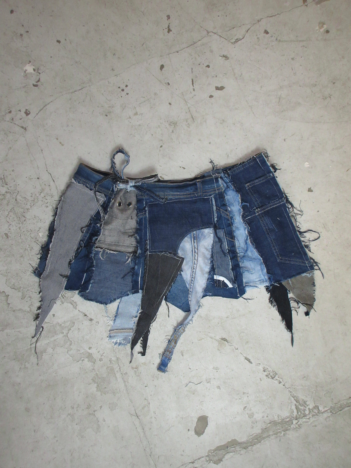 LIMITED EDITION DENIM SPG MINI SKIRT W BOW