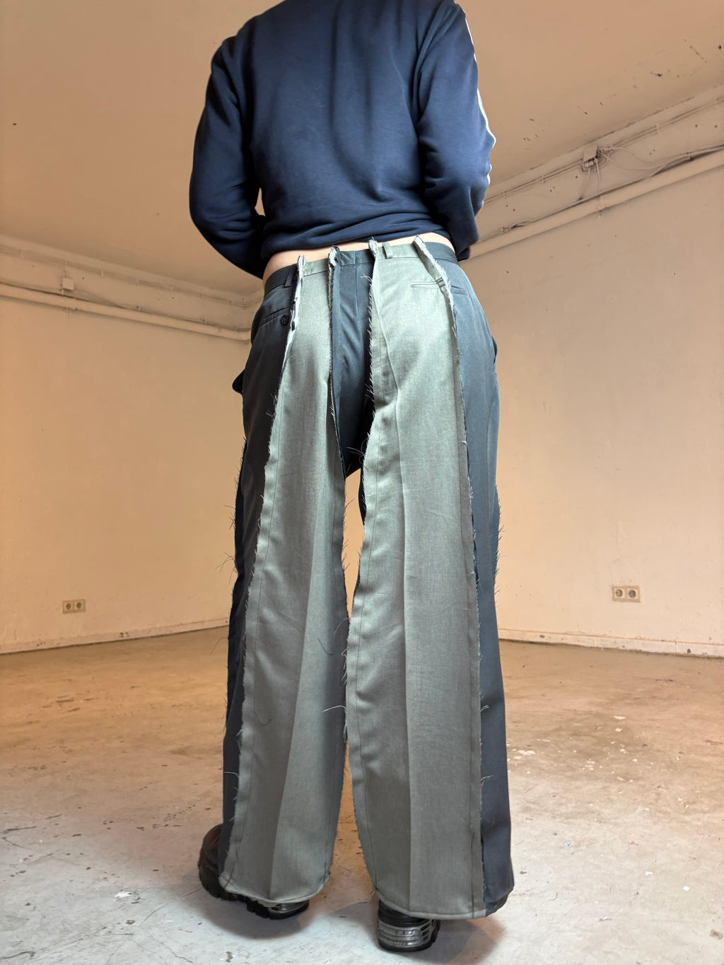 LIMITED EDITION BAGGY GREY/GREEN SPG SUITPANTS