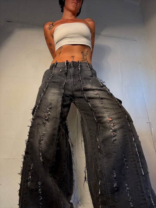 BAGGY DISTRESSED DARK DENIM SPG PANTS